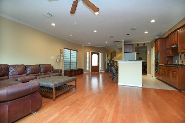 1375 Ella Place, Houston, TX 77008