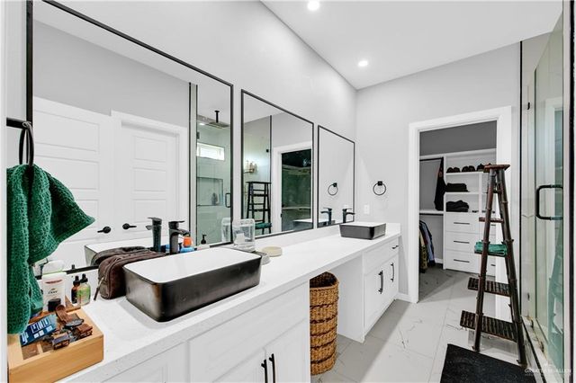 915 Rockford Drive, Alton, TX 78573