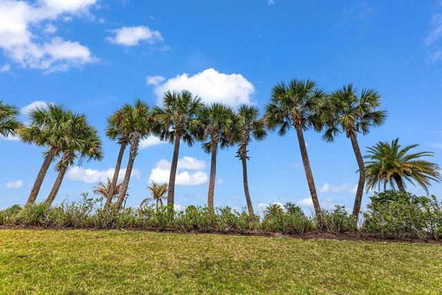 9114 SW Arco Way, Port St. Lucie, FL 34987