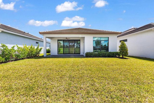 9114 SW Arco Way, Port St. Lucie, FL 34987