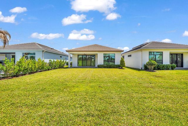 9114 SW Arco Way, Port St. Lucie, FL 34987