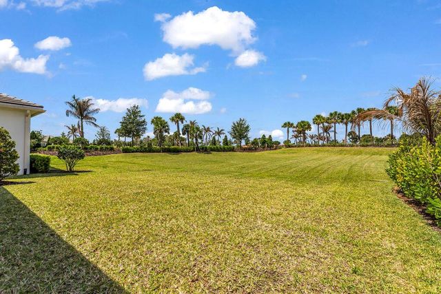 9114 SW Arco Way, Port St. Lucie, FL 34987