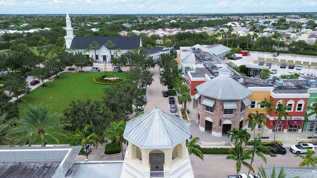 9114 SW Arco Way, Port St. Lucie, FL 34987