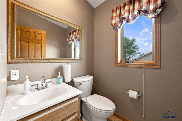 3510 ROUGHLOCK LN, Spearfish, SD 57783