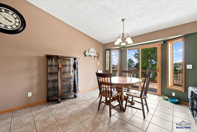 3510 ROUGHLOCK LN, Spearfish, SD 57783