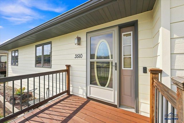 3510 ROUGHLOCK LN, Spearfish, SD 57783