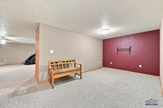 3510 ROUGHLOCK LN, Spearfish, SD 57783