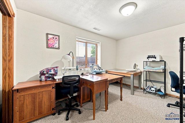 3510 ROUGHLOCK LN, Spearfish, SD 57783
