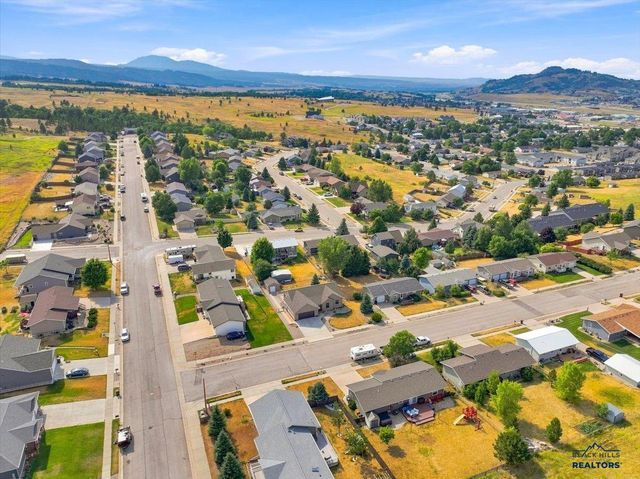3510 ROUGHLOCK LN, Spearfish, SD 57783