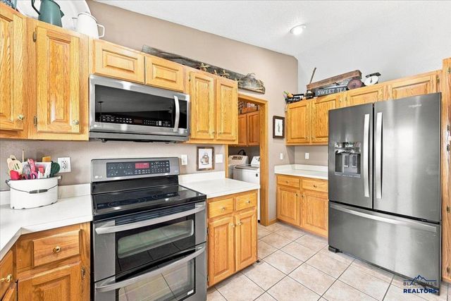 3510 ROUGHLOCK LN, Spearfish, SD 57783