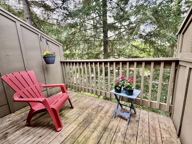 213 TRAILSIDE Loop, Eugene, OR 97405