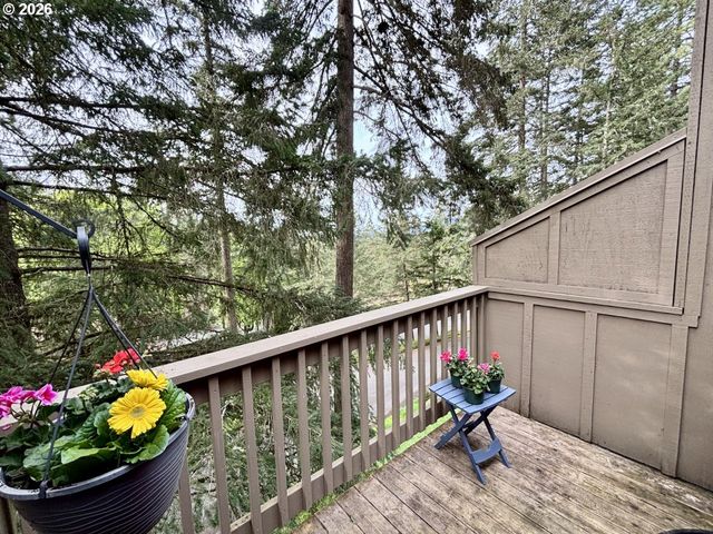 213 TRAILSIDE Loop, Eugene, OR 97405