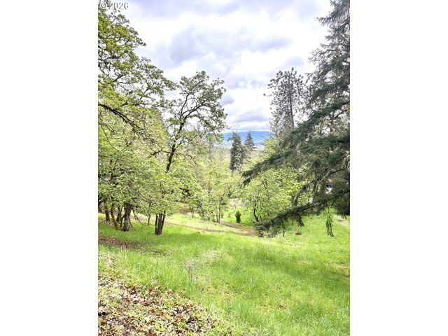 213 TRAILSIDE Loop, Eugene, OR 97405