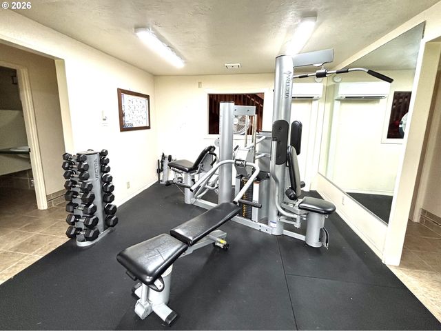 213 TRAILSIDE Loop, Eugene, OR 97405