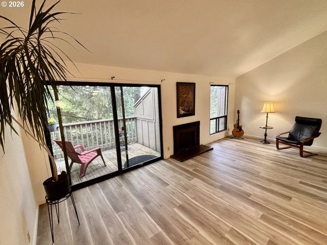 213 TRAILSIDE Loop, Eugene, OR 97405