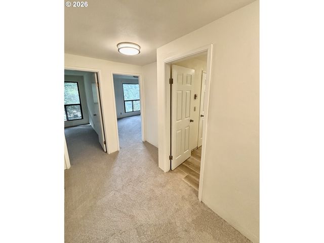 213 TRAILSIDE Loop, Eugene, OR 97405