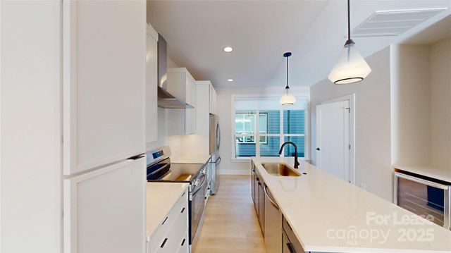 407 Devender Lane, Charlotte, NC 28217