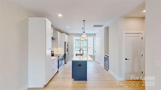 407 Devender Lane, Charlotte, NC 28217