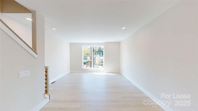 407 Devender Lane, Charlotte, NC 28217