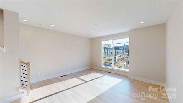 407 Devender Lane, Charlotte, NC 28217