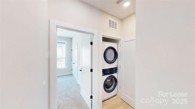 407 Devender Lane, Charlotte, NC 28217