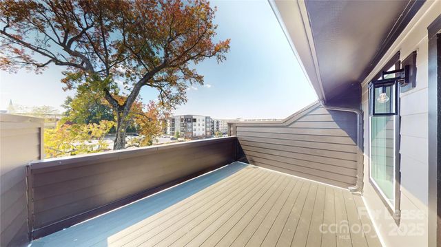 407 Devender Lane, Charlotte, NC 28217