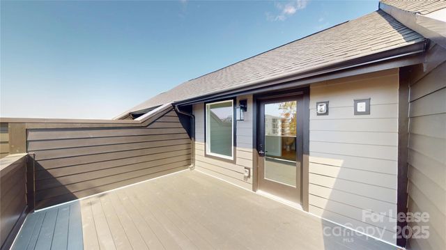 407 Devender Lane, Charlotte, NC 28217