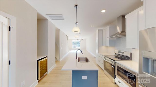 407 Devender Lane, Charlotte, NC 28217