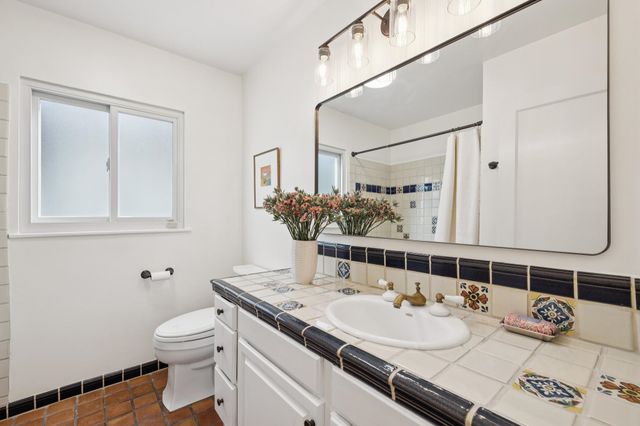 6254 Girvin Drive, Oakland, CA 94611