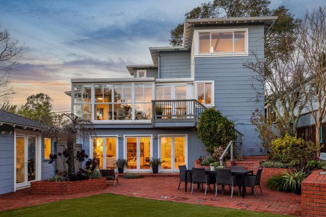 6254 Girvin Drive, Oakland, CA 94611