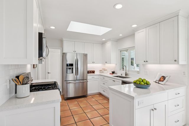 6254 Girvin Drive, Oakland, CA 94611