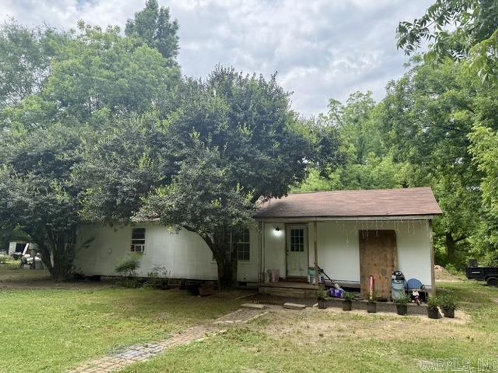 677 Snyder Road, Arkadelphia, AR 71923