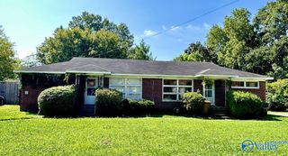 506 Hickory Street SE, Hartselle, AL 35640