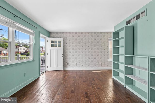 1102 LENAPE LN, Conshohocken, PA 19428