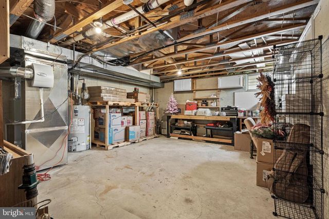 1102 LENAPE LN, Conshohocken, PA 19428