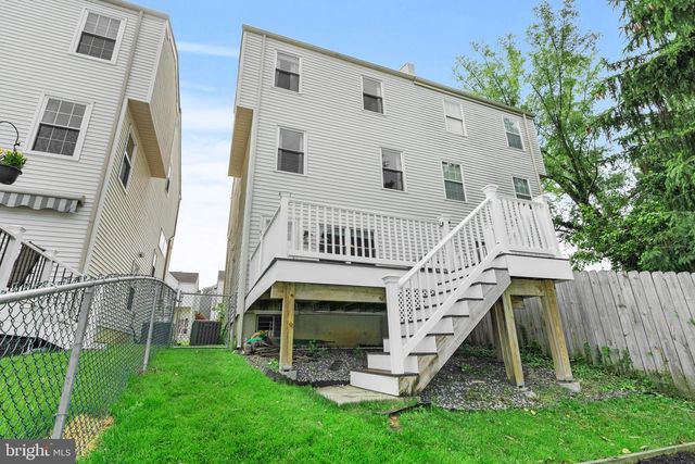 1102 LENAPE LN, Conshohocken, PA 19428