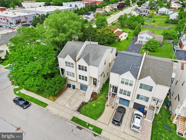 1102 LENAPE LN, Conshohocken, PA 19428
