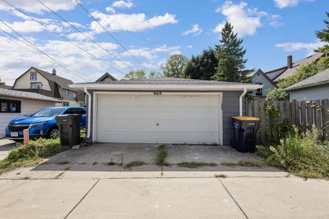5720 W Rogers STREET, West Allis, WI 53219