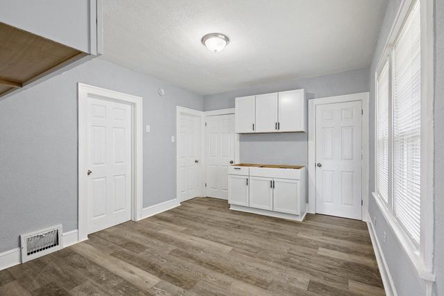 5720 W Rogers STREET, West Allis, WI 53219