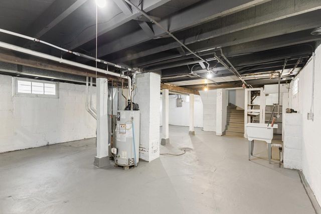 5720 W Rogers STREET, West Allis, WI 53219