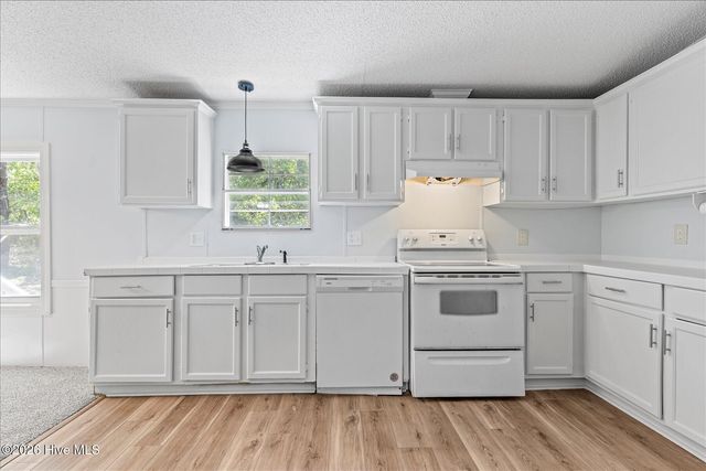 507 Mulligan Way SE, Bolivia, NC 28422