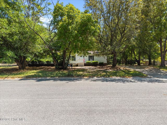 507 Mulligan Way SE, Bolivia, NC 28422