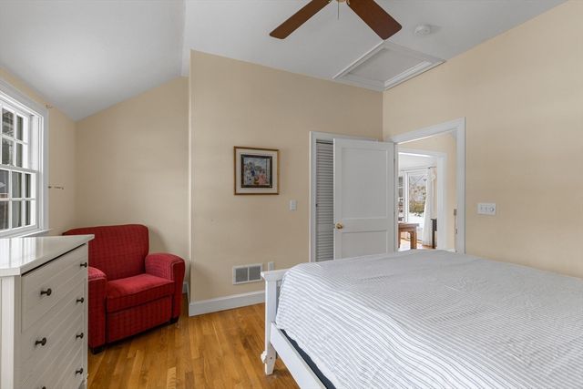 140 Sixth Avenue, Barnstable, MA 02672