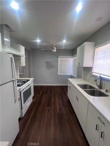 1726 W 83rd, Los Angeles, CA 90047