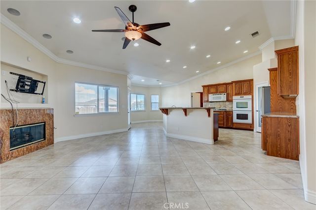 18724 Danbury, Hesperia, CA 92345