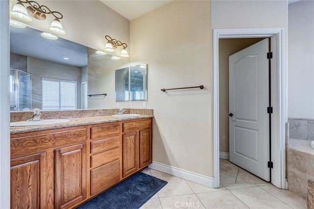 18724 Danbury, Hesperia, CA 92345