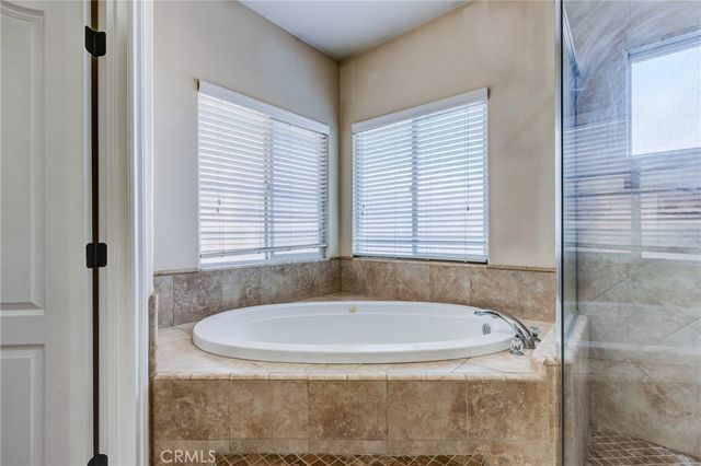 18724 Danbury, Hesperia, CA 92345