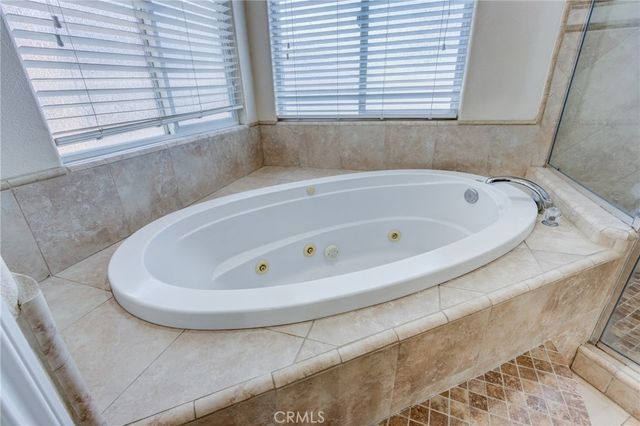 18724 Danbury, Hesperia, CA 92345