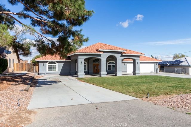18724 Danbury, Hesperia, CA 92345