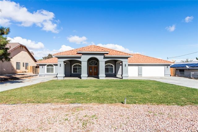 18724 Danbury, Hesperia, CA 92345